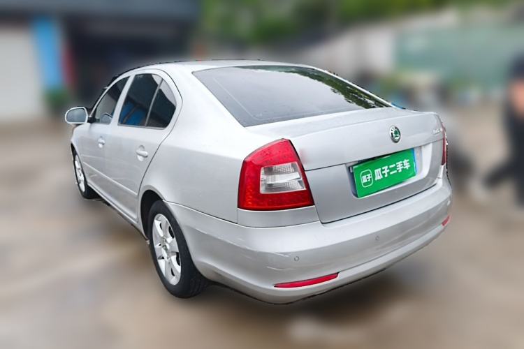 Used Skoda Octavia 2013 1.6L Automatic Yijie Edition Rear Left 45 Deg
