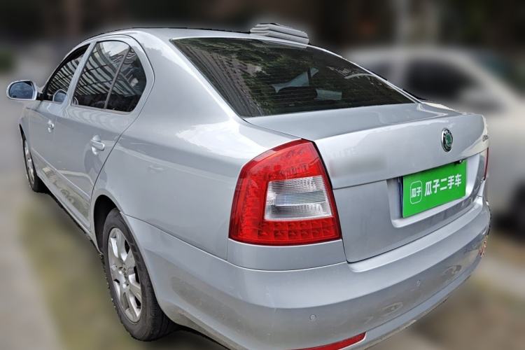 Used Skoda Octavia 2013 2.0L Manual Yijie Version Rear Left 45 Deg