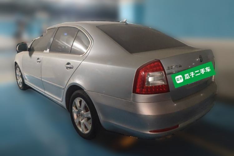 Used Skoda Octavia 2013 2.0L Automatic Yijie Edition Rear Left 45 Deg