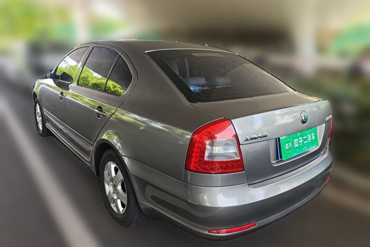 Used Skoda Octavia 2013 1.6L Automatic Yijie Edition Rear Left 45 Deg