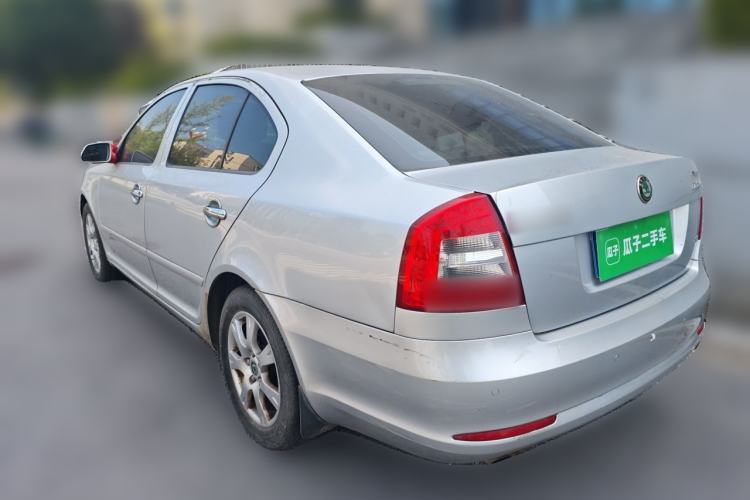 Used Skoda Octavia 2013 2.0L Automatic Yijie Edition Rear Left 45 Deg