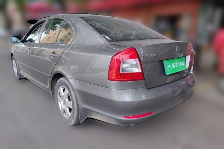 Used Skoda Octavia 2013 1.6L Automatic Yijie Edition Rear Left 45 Deg