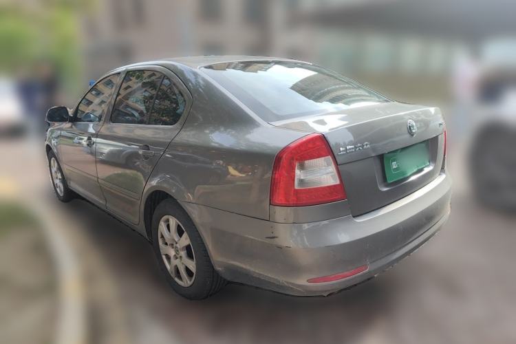 Used Skoda Octavia 2013 1.6L Manual Yijie Edition Rear Left 45 Deg
