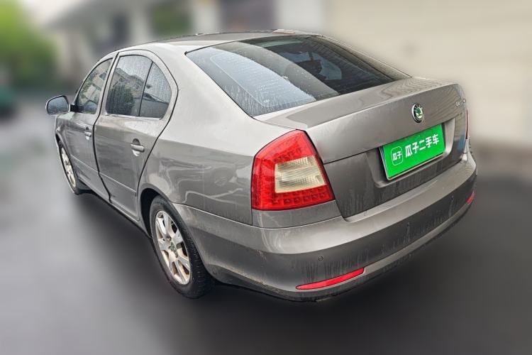 Used Skoda Octavia 2013 1.6L Automatic Yijie Edition Rear Left 45 Deg