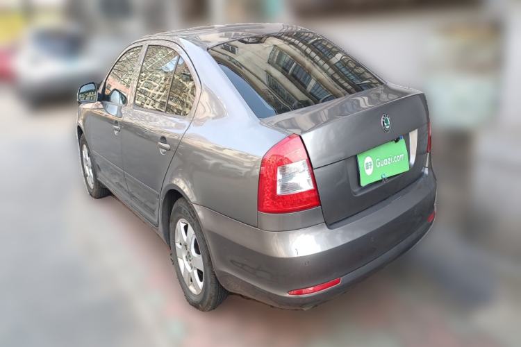 Used Skoda Octavia 2013 1.6L Automatic Yijie Edition Rear Left 45 Deg