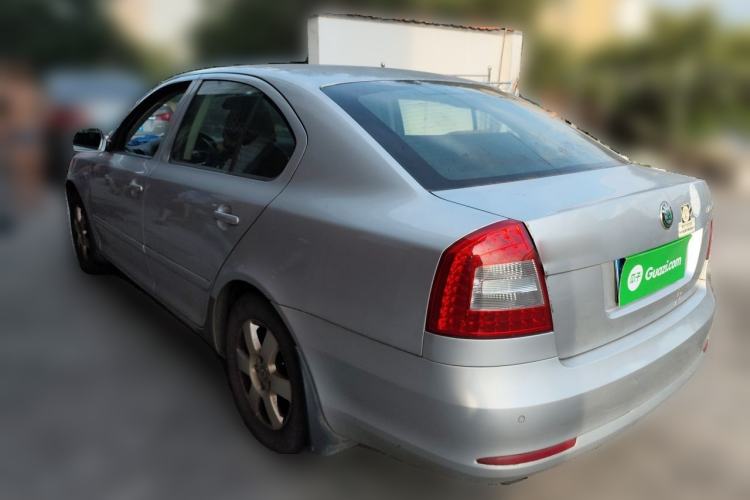 Used Skoda Octavia 2013 1.6L Manual Yijie Edition Rear Left 45 Deg