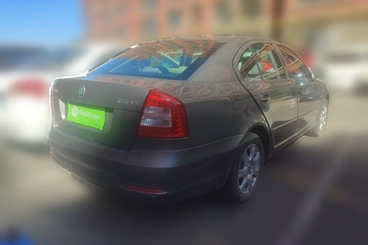 Used Skoda Octavia 2013 1.6L Automatic Yijie Edition Rear Right 45 Deg