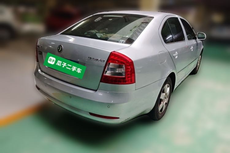 Used Skoda Octavia 2013 1.6L Automatic Yijun Edition Rear Right 45 Deg