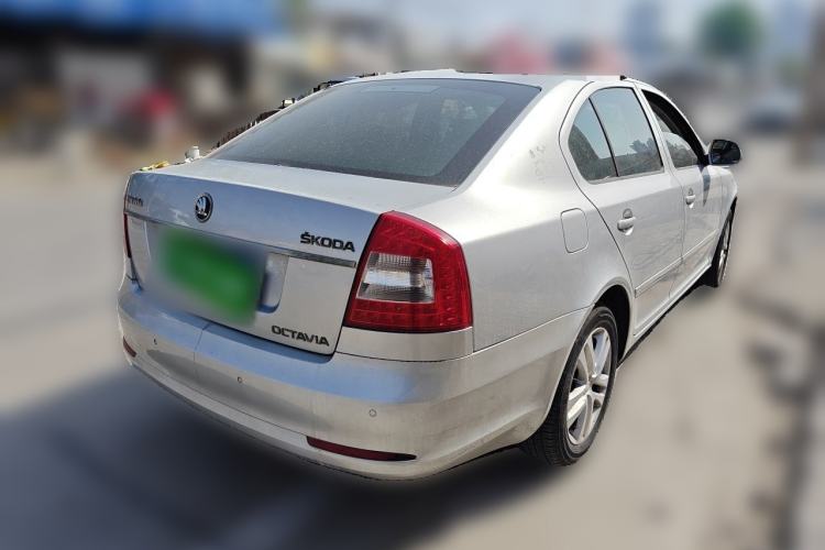 Used Skoda Octavia 2013 1.6L Automatic Yijun Edition Rear Right 45 Deg