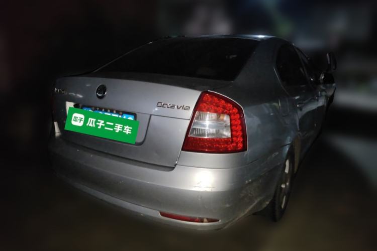 Used Skoda Octavia 2013 1.6L Manual Yijie Edition Rear Right 45 Deg