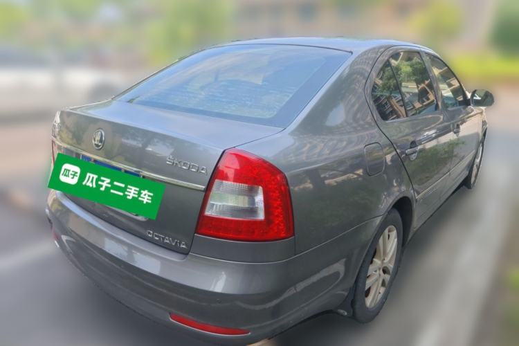 Used Skoda Octavia 2013 1.6L Automatic Yijun Edition Rear Right 45 Deg