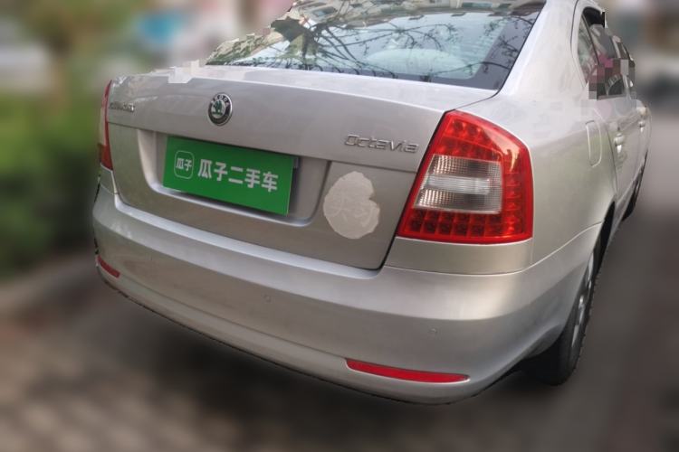 Used Skoda Octavia 2013 1.6L Automatic Yijie Edition Rear Right 45 Deg