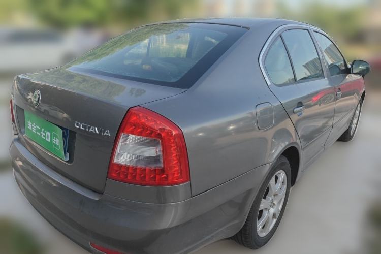 Used Skoda Octavia 2013 1.6L Automatic Elegance Edition Rear Right 45 Deg