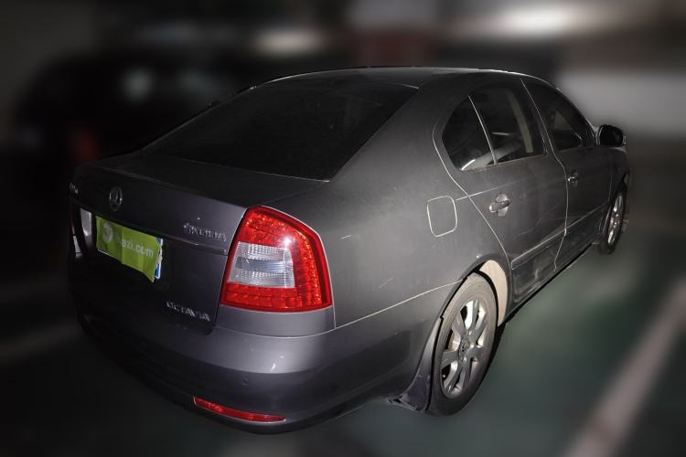 Used Skoda Octavia 2013 1.6L Automatic Yijie Edition Rear Right 45 Deg