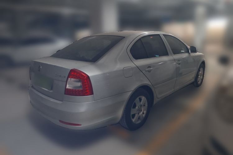 Used Skoda Octavia 2013 1.6L Manual Yijie Edition Rear Right 45 Deg