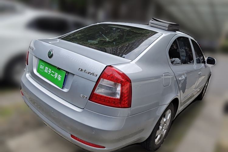 Used Skoda Octavia 2013 2.0L Manual Yijie Version Rear Right 45 Deg