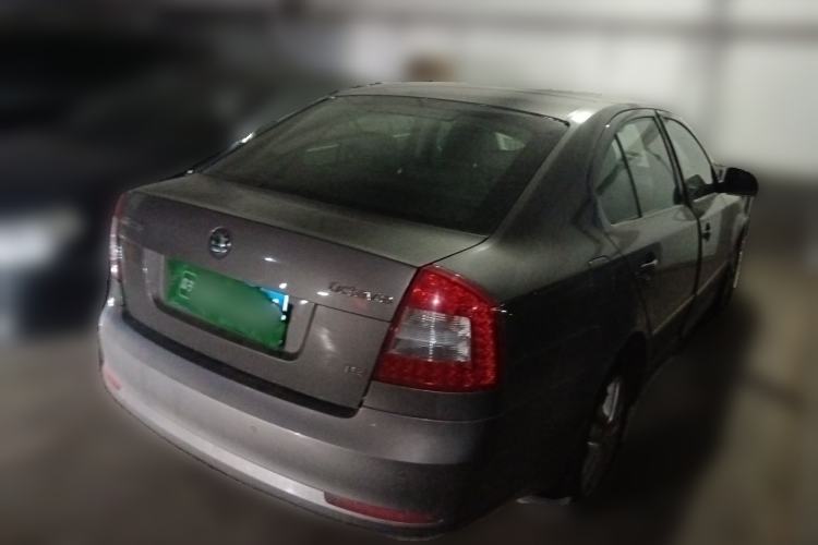 Used Skoda Octavia 2013 1.4TSI DSG Yijun Edition Rear Right 45 Deg