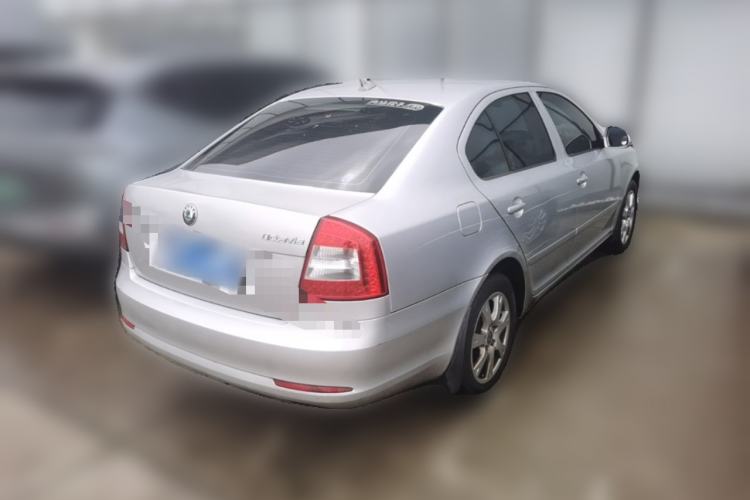 Used Skoda Octavia 2013 1.6L Manual Eado Edition Rear Right 45 Deg