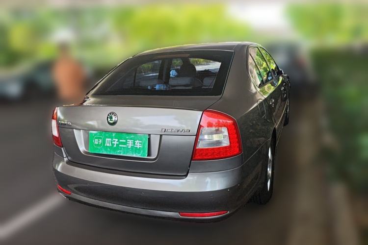 Used Skoda Octavia 2013 1.6L Automatic Yijie Edition Rear Right 45 Deg