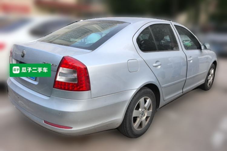 Used Skoda Octavia 2013 1.6L Automatic Yijie Edition Rear Right 45 Deg