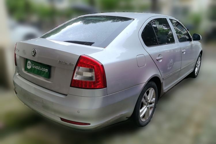 Used Skoda Octavia 2013 1.6L Manual Yijun Edition Rear Right 45 Deg