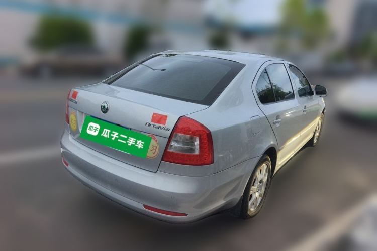 Used Skoda Octavia 2013 1.6L Automatic Yijie Edition Rear Right 45 Deg
