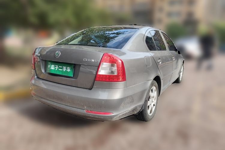 Used Skoda Octavia 2013 1.6L Manual Yijie Edition Rear Right 45 Deg
