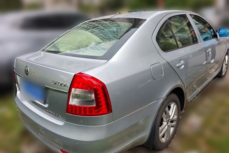 Used Skoda Octavia 2013 1.6L Automatic Yijun Edition Rear Right 45 Deg