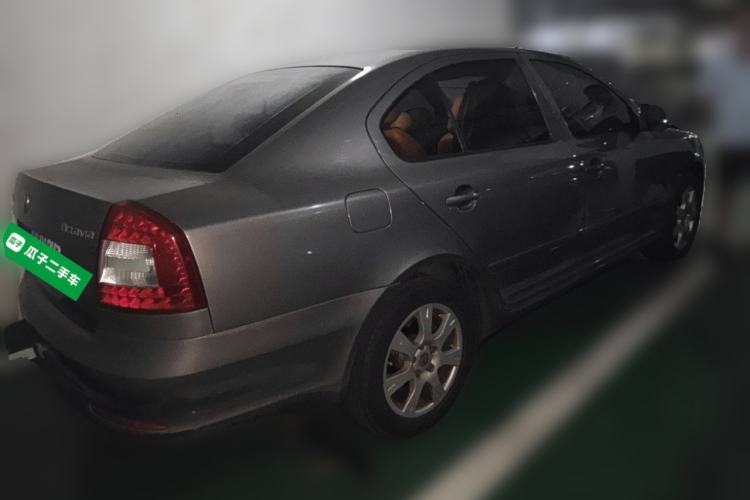 Used Skoda Octavia 2013 1.6L Automatic Yijie Edition Rear Right 45 Deg