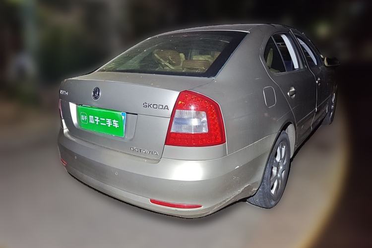 Used Skoda Octavia 2013 1.6L Automatic Yijie Edition Rear Right 45 Deg