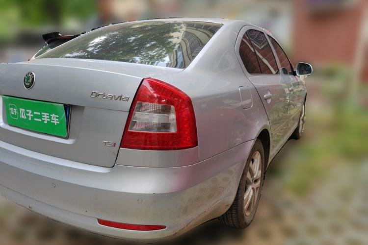 Used Skoda Octavia 2013 1.4TSI DSG Yijun Edition Rear Right 45 Deg
