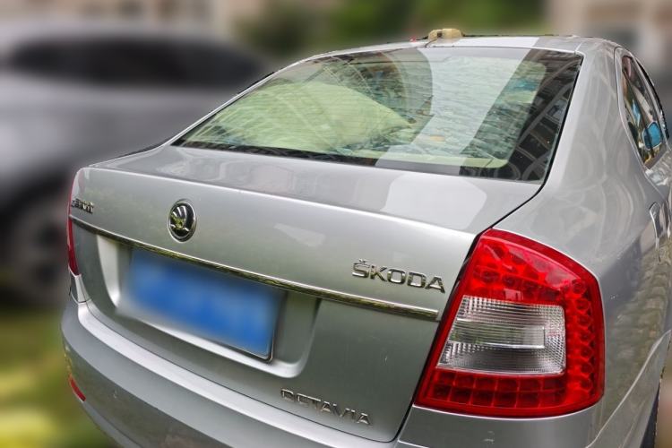 Used Skoda Octavia 2013 1.6L Automatic Yijun Edition Rear