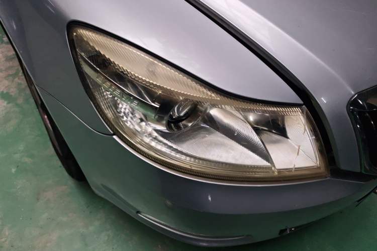 Used Skoda Octavia 2013 1.6L Automatic Yijun Edition Right Front Headlight