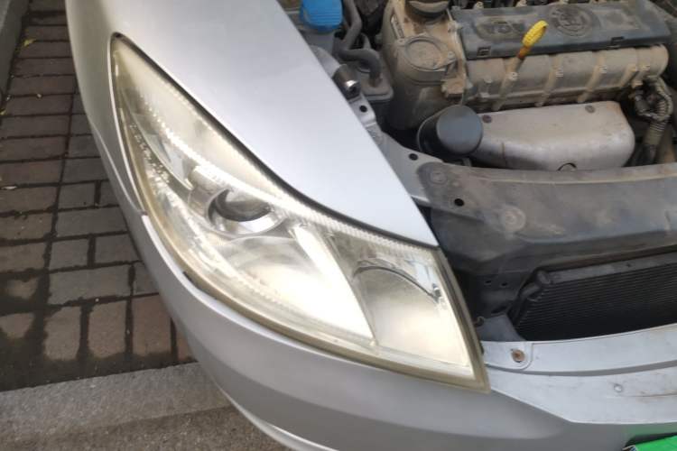Used Skoda Octavia 2013 1.6L Automatic Yijie Edition Right Front Headlight