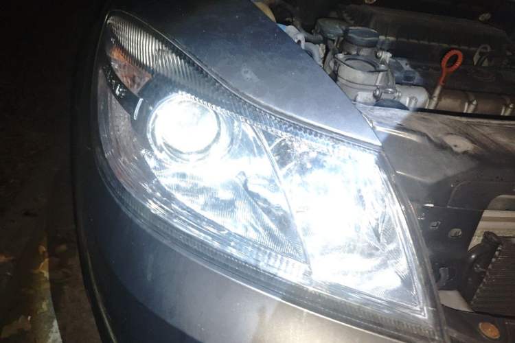 Used Skoda Octavia 2013 1.6L Automatic Yijun Edition Right Front Headlight