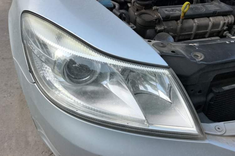 Used Skoda Octavia 2013 1.6L Automatic Yijie Edition Right Front Headlight