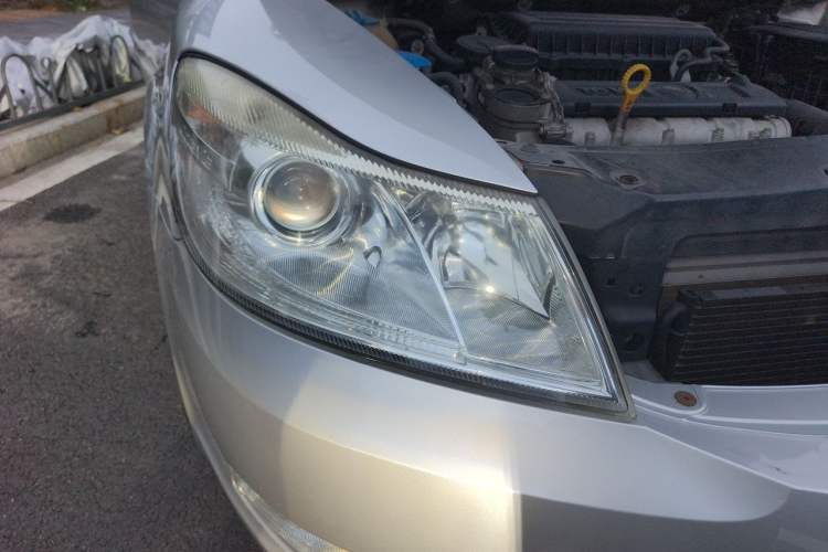 Used Skoda Octavia 2013 1.6L Automatic Yijie Edition Right Front Headlight