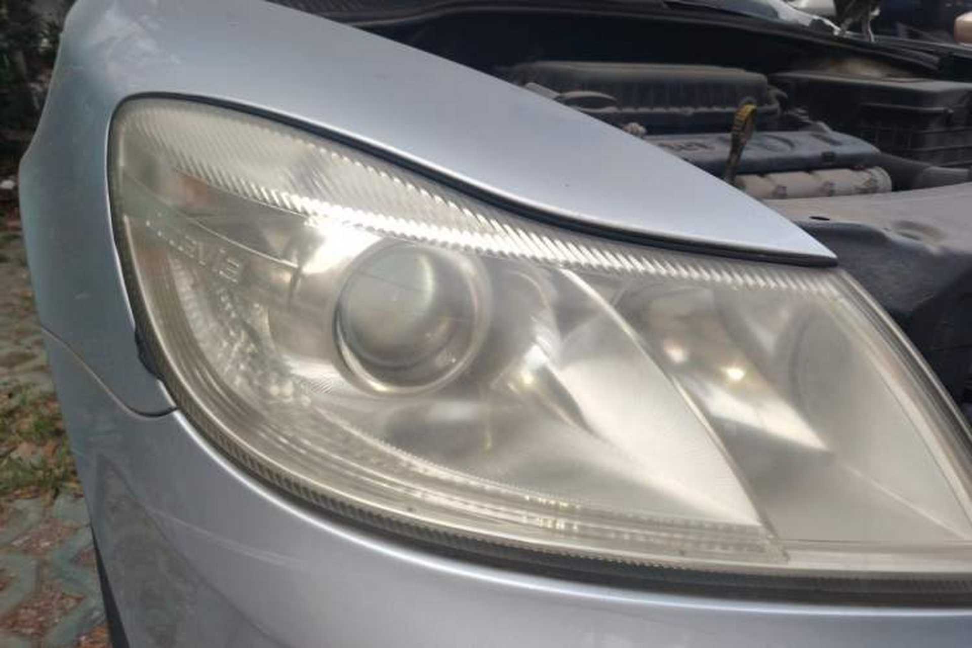 Used Skoda Octavia 2013 1.6L Automatic Yijie Edition Right Front Headlight
