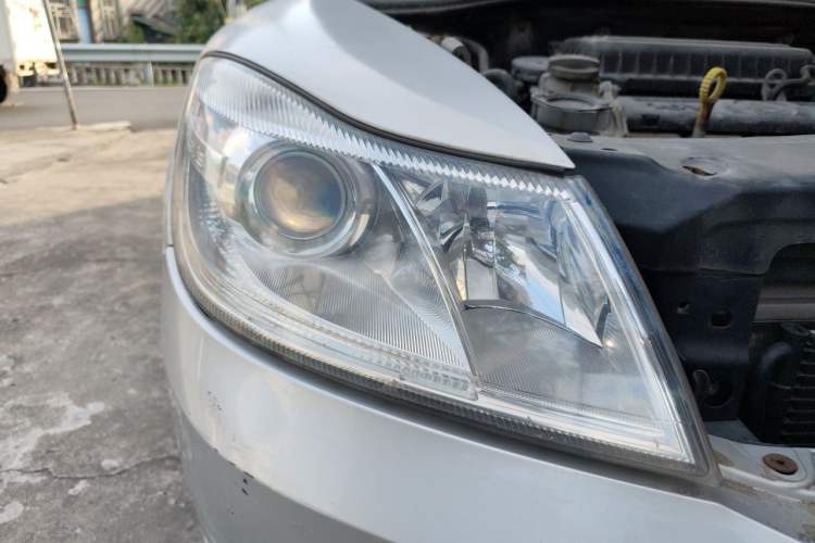 Used Skoda Octavia 2013 1.6L Manual Yijie Edition Right Front Headlight