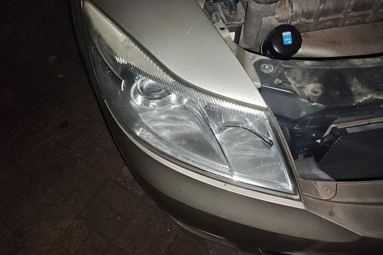 Used Skoda Octavia 2013 1.6L Automatic Yijie Edition Right Front Headlight