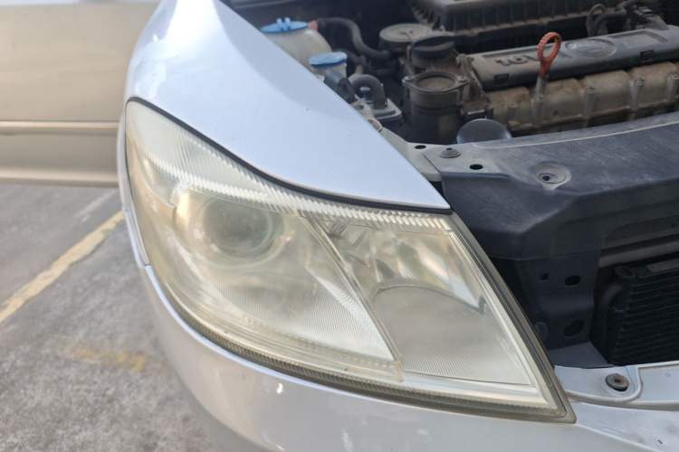 Used Skoda Octavia 2013 1.6L Automatic Yijun Edition Right Front Headlight