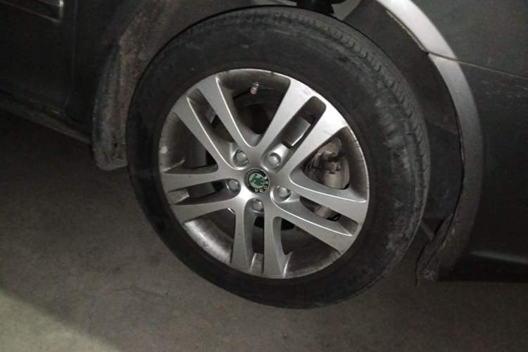 Used Skoda Octavia 2013 1.4TSI DSG Yijun Edition Right Front Wheel Hub