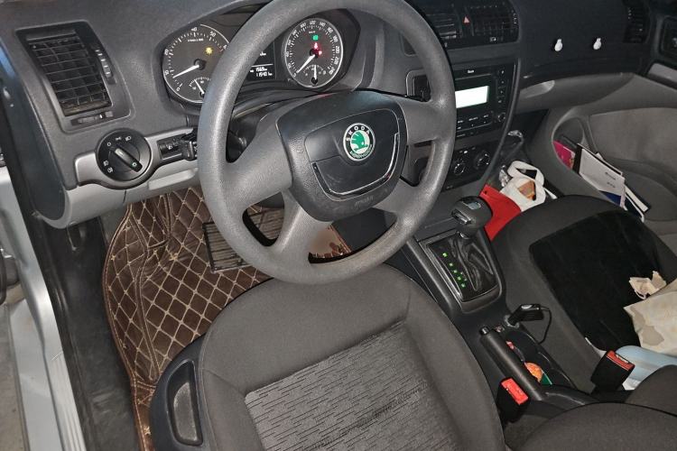 Used Skoda Octavia 2013 2.0L Automatic Yijie Edition Steering Wheel