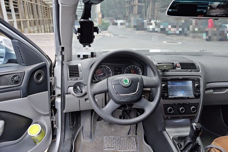 Used Skoda Octavia 2013 2.0L Manual Yijie Version Steering Wheel