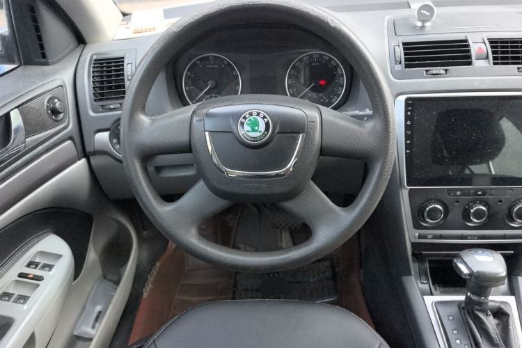 Used Skoda Octavia 2013 1.6L Automatic Yijie Edition Steering Wheel