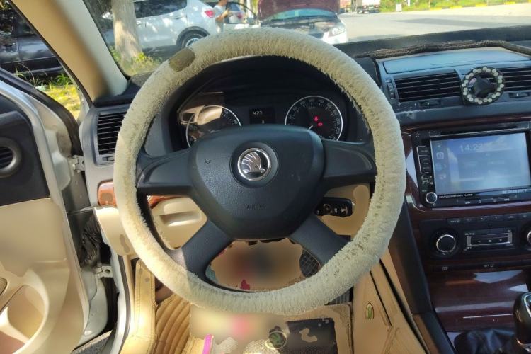 Used Skoda Octavia 2013 1.6L Manual Yijun Edition Steering Wheel