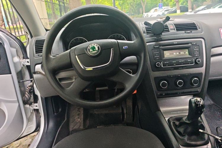 Used Skoda Octavia 2013 1.6L Manual Yijie Edition Steering Wheel