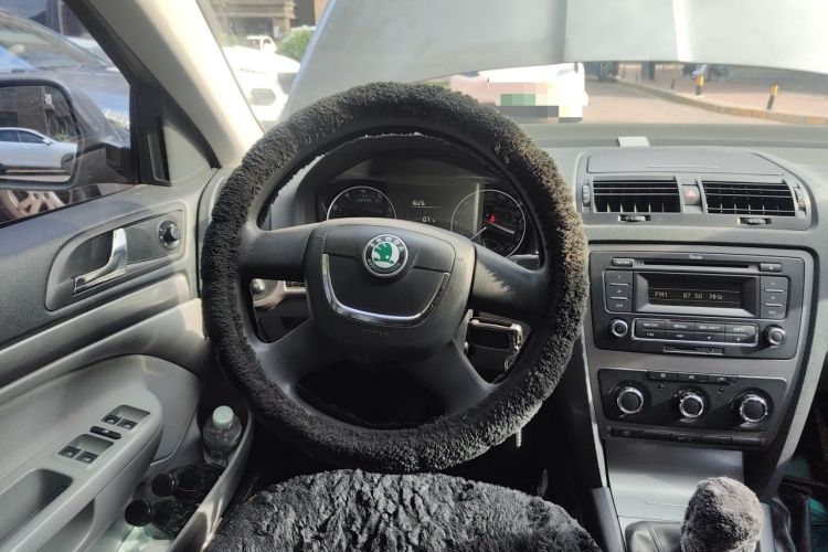 Used Skoda Octavia 2013 1.6L Manual Yijie Edition Steering Wheel
