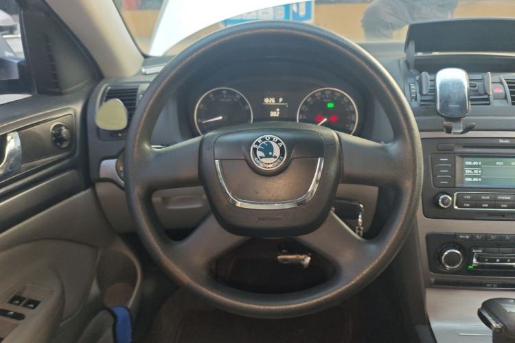 Used Skoda Octavia 2013 1.6L Automatic Yijun Edition Steering Wheel