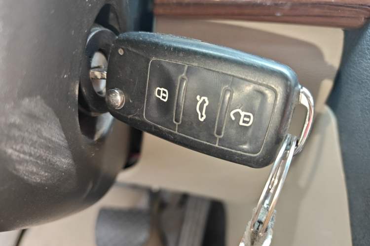 Used Skoda Octavia 2013 1.6L Automatic Yijun Edition Vehicle Key
